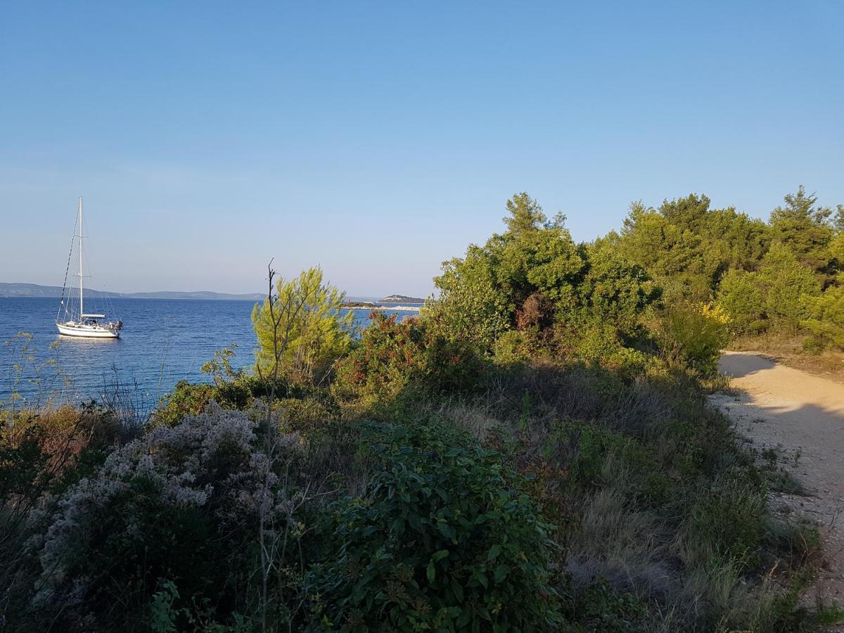 Extra Spacious Seaview Apartments Close To The Beach, With Large Terraces And Free Wi-Fi & Ac & Bbq & Parking Space Sali Exteriér fotografie